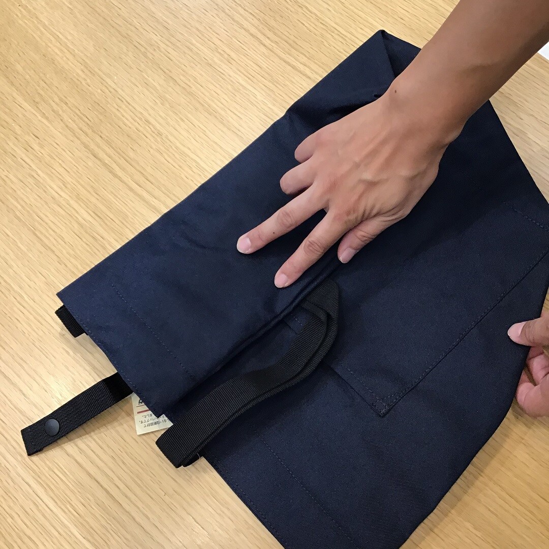 [未使用品] 無印良品 大きく開く ガーメントバッグ トートバッグ 撥水 黒 新品未使用タグ付き訳有】無印良品 トートバッグ ガーメント
